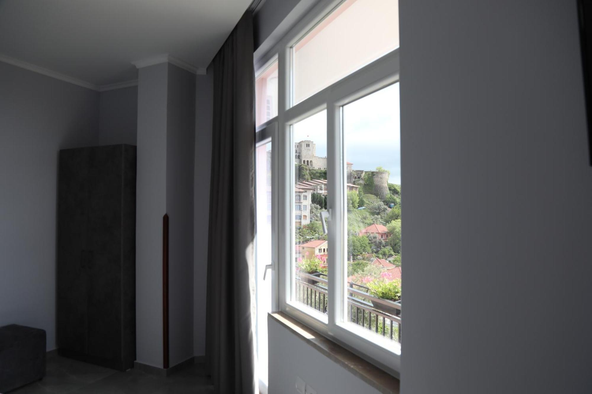 --Hotel Deal-- Rooms With Castle View Krujë المظهر الخارجي الصورة