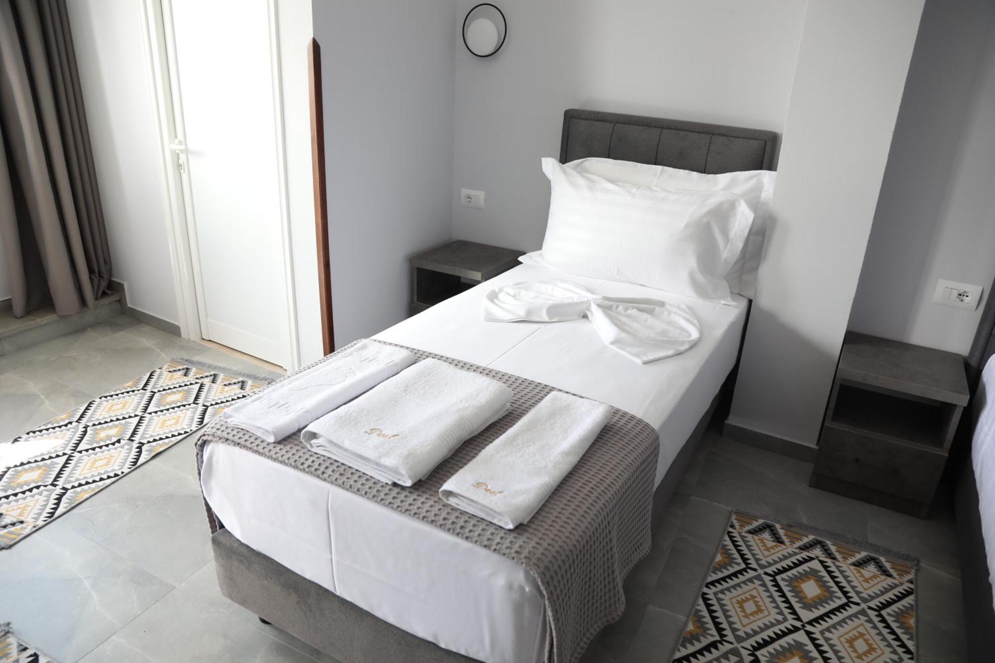 --Hotel Deal-- Rooms With Castle View Krujë المظهر الخارجي الصورة